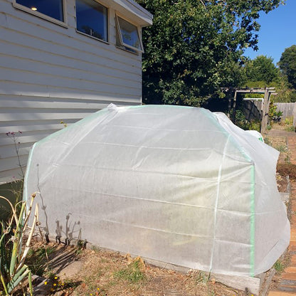Frost Cloth (2 x 10 M) and Clamps.