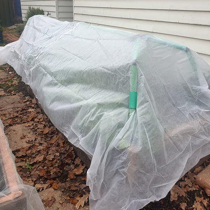 Frost Cloth (2 x 10 M) and Clamps.