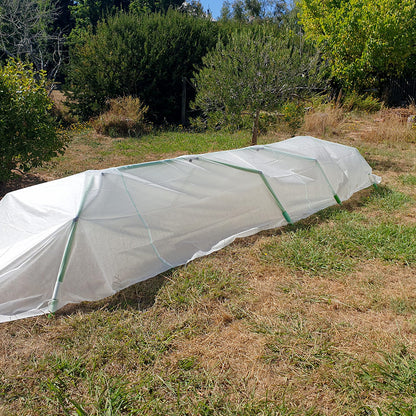 Frost Cloth (2 x 10 M) and Clamps.